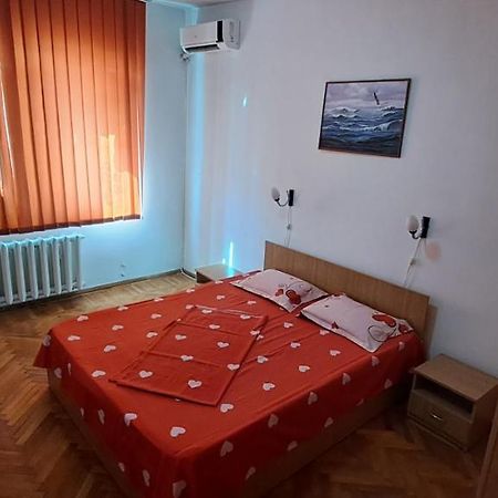 Apartament Grigore Etaj 2 曼加利亚 外观 照片