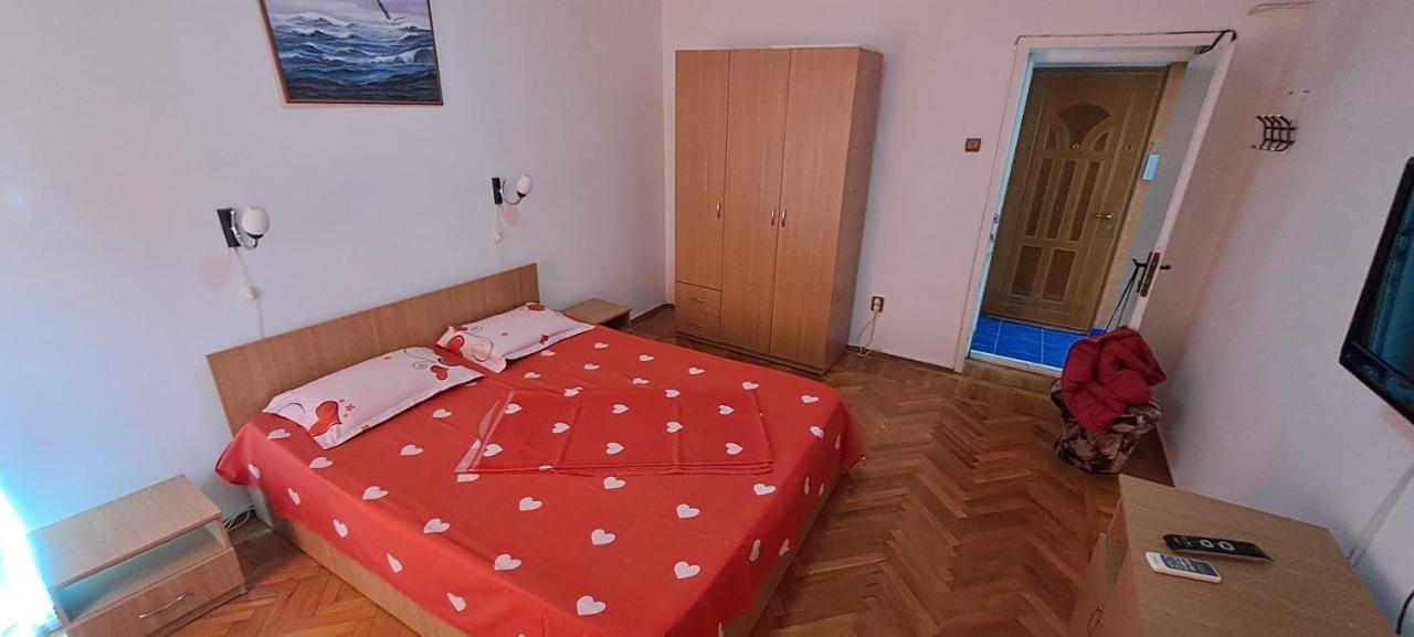 Apartament Grigore Etaj 2 曼加利亚 外观 照片